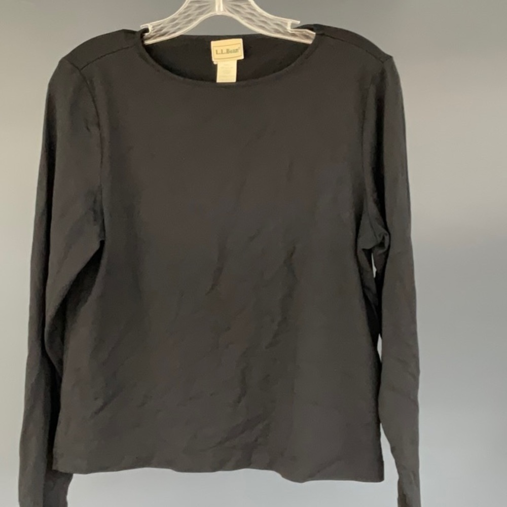 L.L. Bean long sleeve black women’s active wear top. Size Small